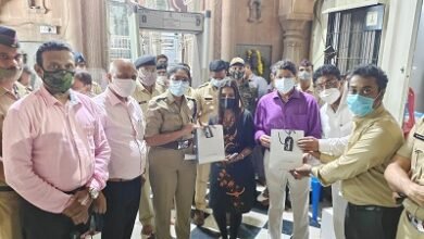 Photo of सर्वसामान्य जनतेची काळजी घेणाऱ्या अधिकाऱ्यांची शिवसेनेने घेतली काळजी