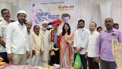 Photo of मुस्लिम समाजाच्या वतीने .प्रांताधिकारी सचिन ढोले   यांचा सन्मान