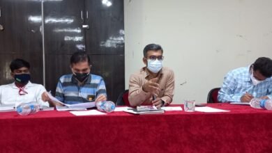 Photo of पंढरपूर तालुक्यातील 21 गावांत कडक लॉकडाऊन 10 पेक्षा जास्त रुग्ण संख्या असलेले गाव प्रतिबंधित क्षेत्र म्हणून घोषित