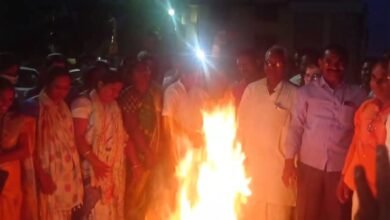 Photo of ‘ लसाकम ‘ आणि ‘ ससम’ च्या वतीने लातूरात परडी व कवड्यांच्या माळांची होळी