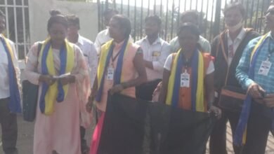Photo of पुरोगामी संघर्ष परिषदेने काळे बॅनर दाखवून अण्णाभाऊ चे नाव वगळण्याचा केला जाहीर निषेध