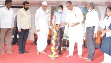 Photo of पर्यावरण संवर्धनासाठी झाडे लावली पाहिजेत–’जिल्हाधिकारी मिलिंद शंभरकर 