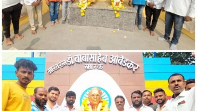Photo of संविधान दिनी बाबासाहेबांना व पुण्यतिथी निमित्त महात्मा फुले यांना योद्धा प्रतिष्ठानचे अभिवादन !