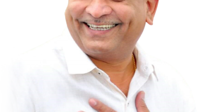 Photo of युटोपियन शुगर्स लि. कडून गळीत हंगाम २०२२-२३ चा पहिला हप्ता २४०० रुपये प्रमाणे शेतकऱ्यांच्या खात्यावर वर्ग :- उमेश परिचारक