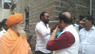 Photo of घाटावरून परतले, पण चंद्रभागेच्या पात्रातील घाण पहायला नाही थांबले!