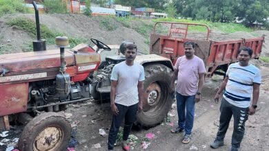 Photo of अवैध वाळू वाहतूकीवर महसूल प्रशासनाची कारवाई