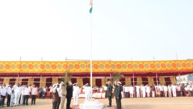 Photo of प्रांताधिकारी गजानन गुरव यांच्या हस्ते प्रजासत्ताक दिनी ध्वजारोहण संपन्न