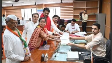 Photo of सोलापुरच्या लेकीचे जोरदार शक्तीप्रदर्शन; हजारोंच्या उपस्थितीत प्रणिती शिंदेंनी भरला अर्ज