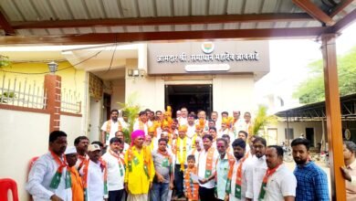 Photo of आ आवताडे यांच्या माध्यमातून ग्रामपंचायत सदस्य व अनेक कार्यकर्त्यांनी केला भाजपमध्ये प्रवेश