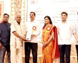 Photo of प्रा.भास्कर बंगाळे यांच्या “वाटणी” कथासंग्रहास पुरस्कार