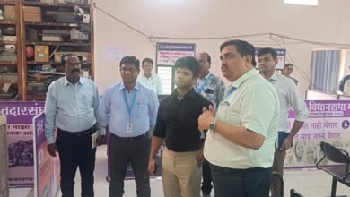 Photo of निवडणूक खर्च निरीक्षक के.पी.जेयकर यांची नियंत्रण व समन्वय कक्षास भेट