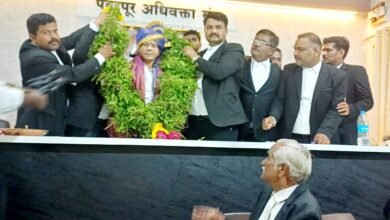 Photo of पंढरपुर बार असोशिएशनचे वतीने ॲड. बाळासाहेब आंबेडकर यांचे जंगी स्वागत