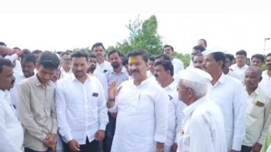 Photo of आमदार अभिजीत पाटील यांनी केली पूर परिस्थिती पाहणी