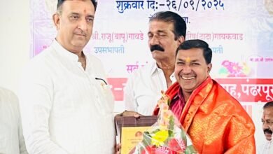 Photo of अशोक शिंदे यांना कृषी उत्पन्न बाजार समितीचा प्रथम क्रमांक पुरस्कार प्रदान