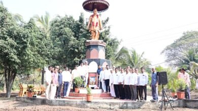 Photo of श्री विठ्ठलवर माजी उपप्रधानमंत्री यशवंतरावजी चव्हाण यांची  पुण्यतिथी साजरी  