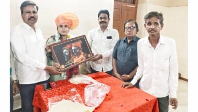 Photo of डॉ.शिवानी मलपे हिचा बी ए एम एस झाल्याबद्दल राजर्षी शाहू कॉर्नर येथे सत्कार