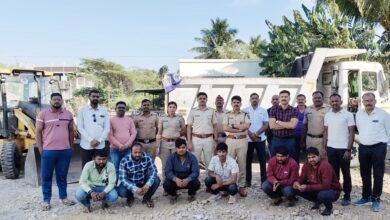 Photo of अवैध वाळूसह 1 कोटी 6 लाखाची वाहने जप्त