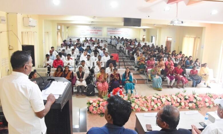 Photo of साहित्य माणसाला जगण्याचे बळ देते”- कवी शिवाजी बंडगर