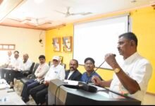 Photo of साहित्य माणसाला जगण्याचे बळ देते”- कवी शिवाजी बंडगर