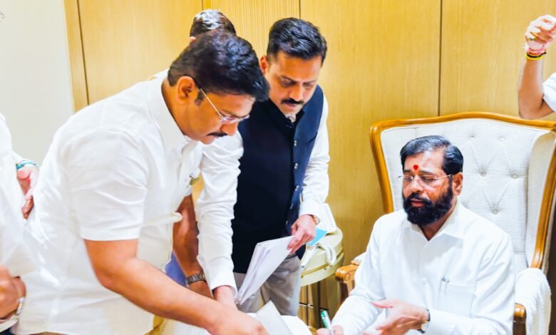 Photo of आमदार अभिजीत पाटील  उपमुख्यमंत्री एकनाथ शिंदेच्या भेटीला