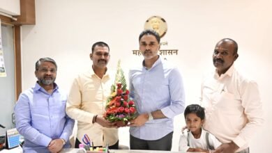 Photo of गृहराज्यमंत्री योगेशदादा कदम यांनी केला अँड.विक्रम कदम यांचा सत्कार