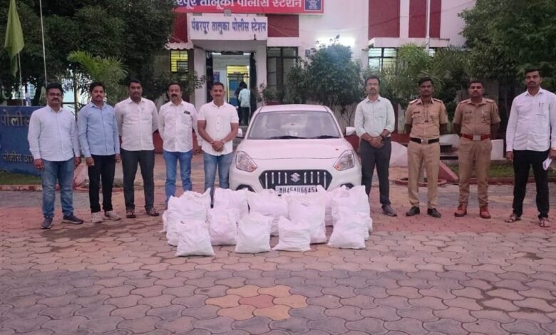 Photo of पंढरपूरात अवैध गुटखा वाहतुकीवर पोलीस प्रशासनाची कारवाई  4 लाख 87 हजार900 रुपयांचा मुद्देमाल जप्त