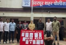 Photo of बारा तोळे सोने आणि तीस भार चांदी जप्त  चोरीतील मुद्देमाल जप्त करण्यात पंढरपूर शहर पोलीसांना यश